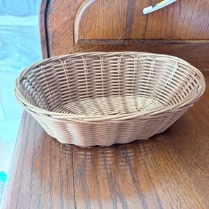 Vintage TableCraft Oval Natural Woven Bread Basket, durable polypropylene cord